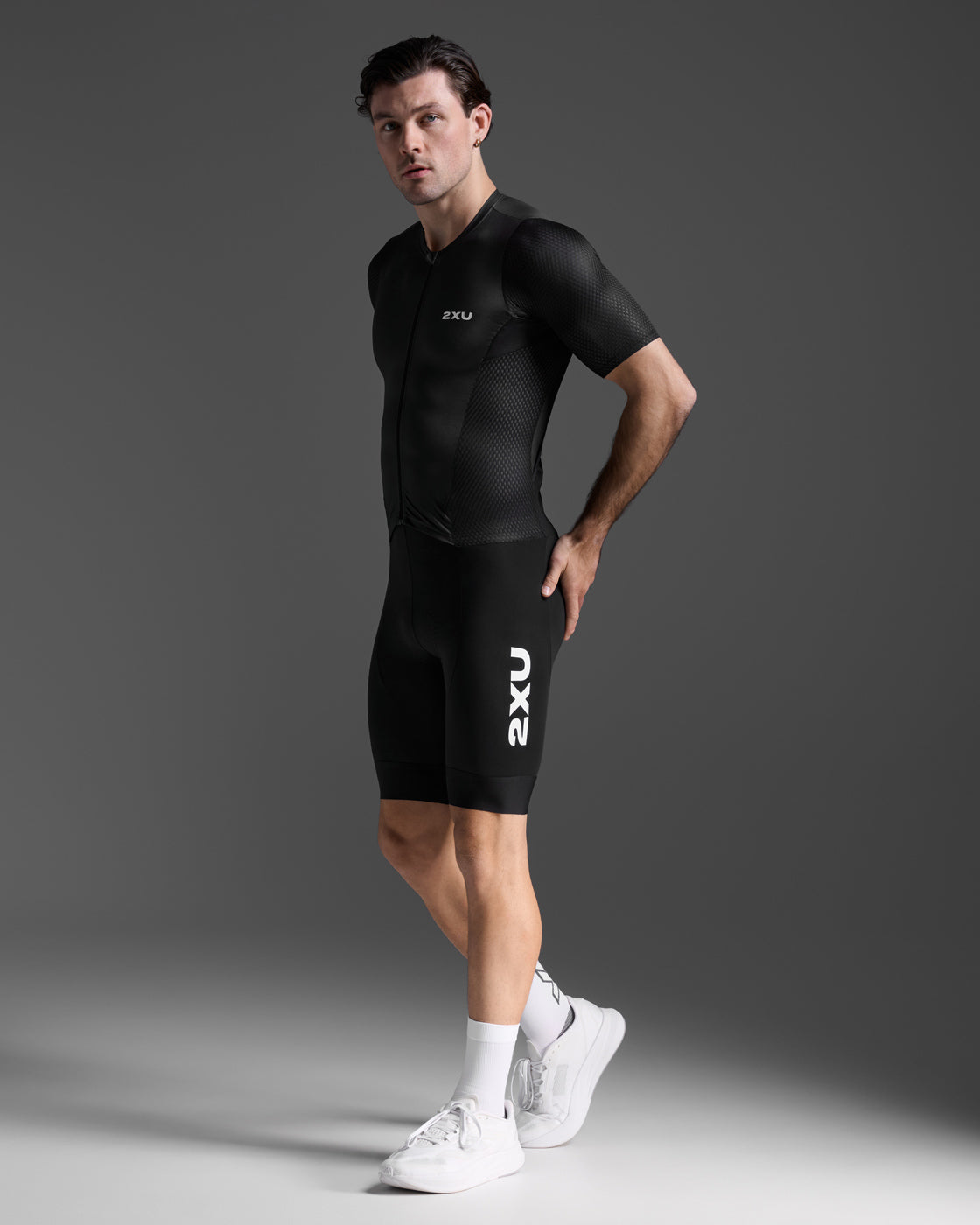 2XU Aero Hex Sleeved トライスーツ　M Aero Hex Sleeved Trisuit | 2XU Singapore