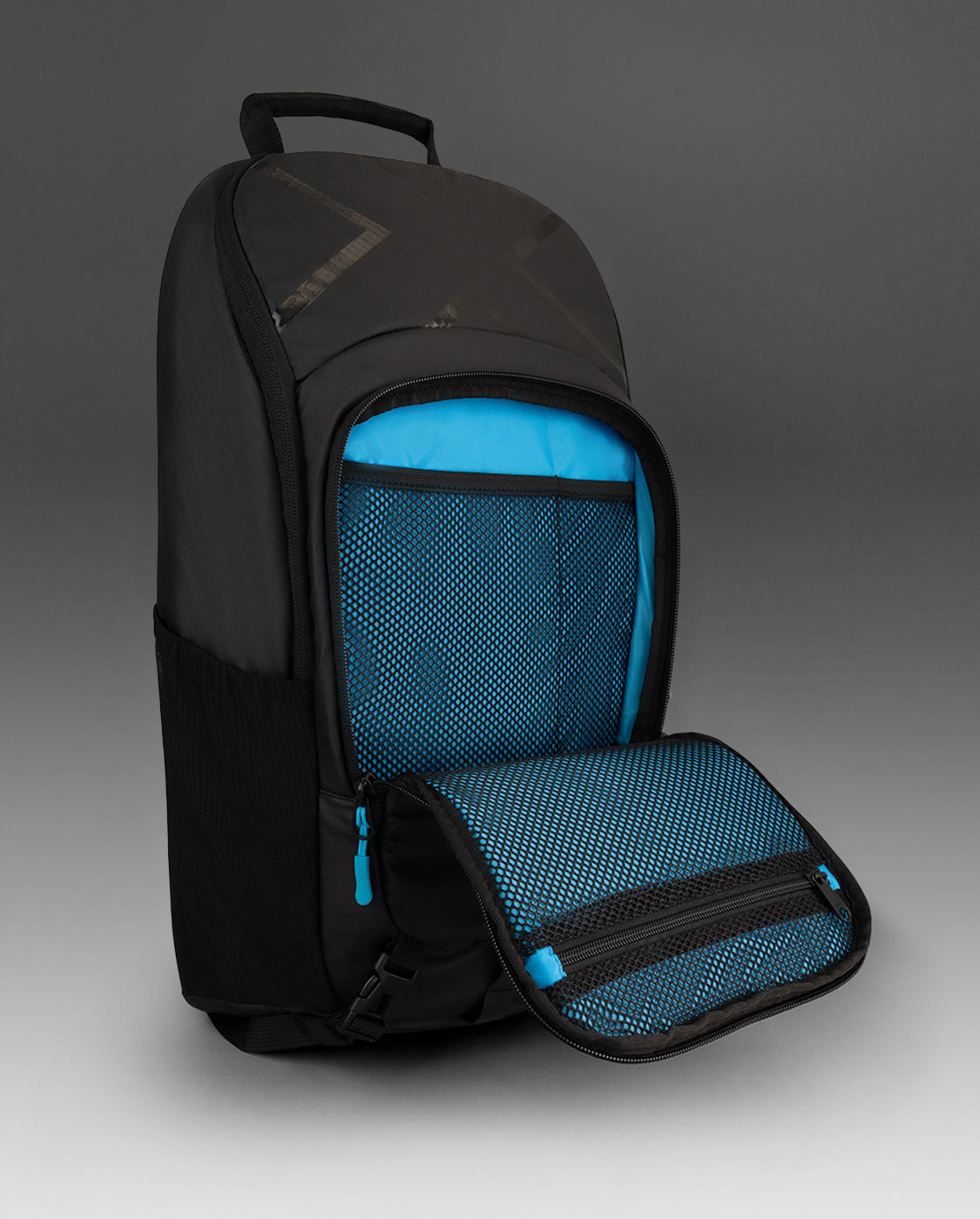 Commute Backpack | 2XU Singapore