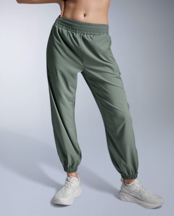 Aero Hi-Rise Woven Jogger